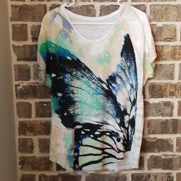 new directions Tops - ❤New Direction Weekend Butterfly Wing Top